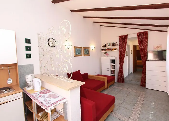 Apartments Villa Lucu